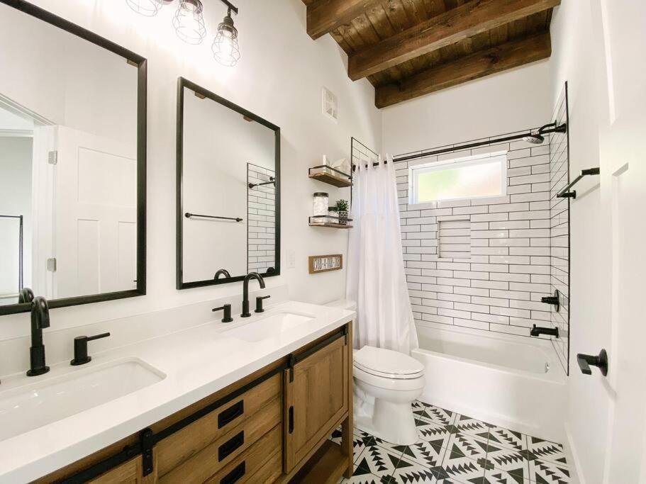 Modern Smoky Mountain Tiny House Apartamento Pigeon Forge Exterior foto